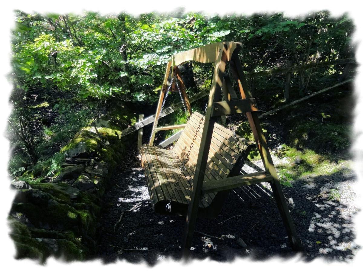 Hébergement de vacances Blelham Tarn Rustic In Tranquil Woodland Ambleside